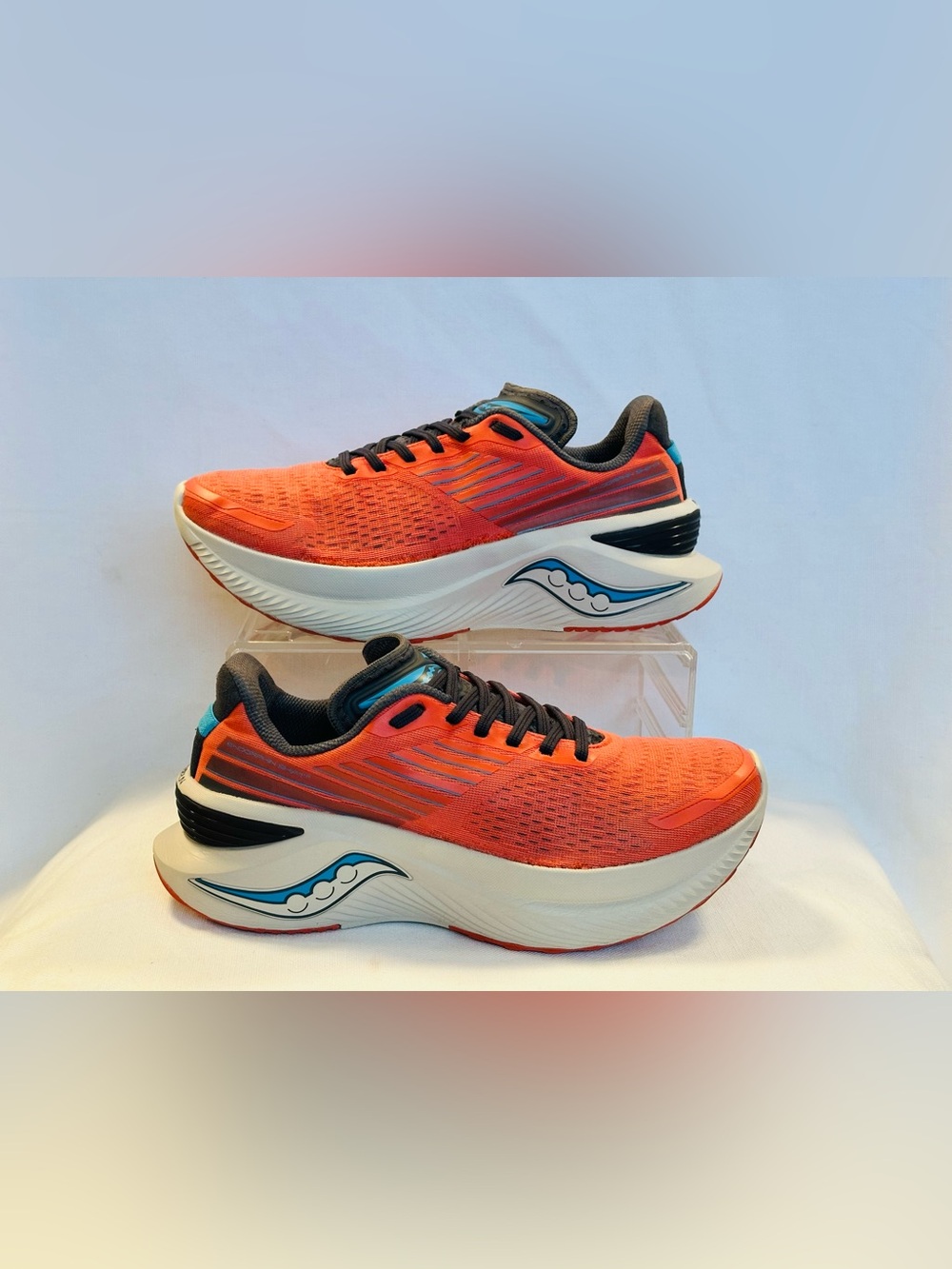 Saucony Endorphin Shift 3
Women's Sz 8.5 Coral Running
Shoes Sneakers S10813-31